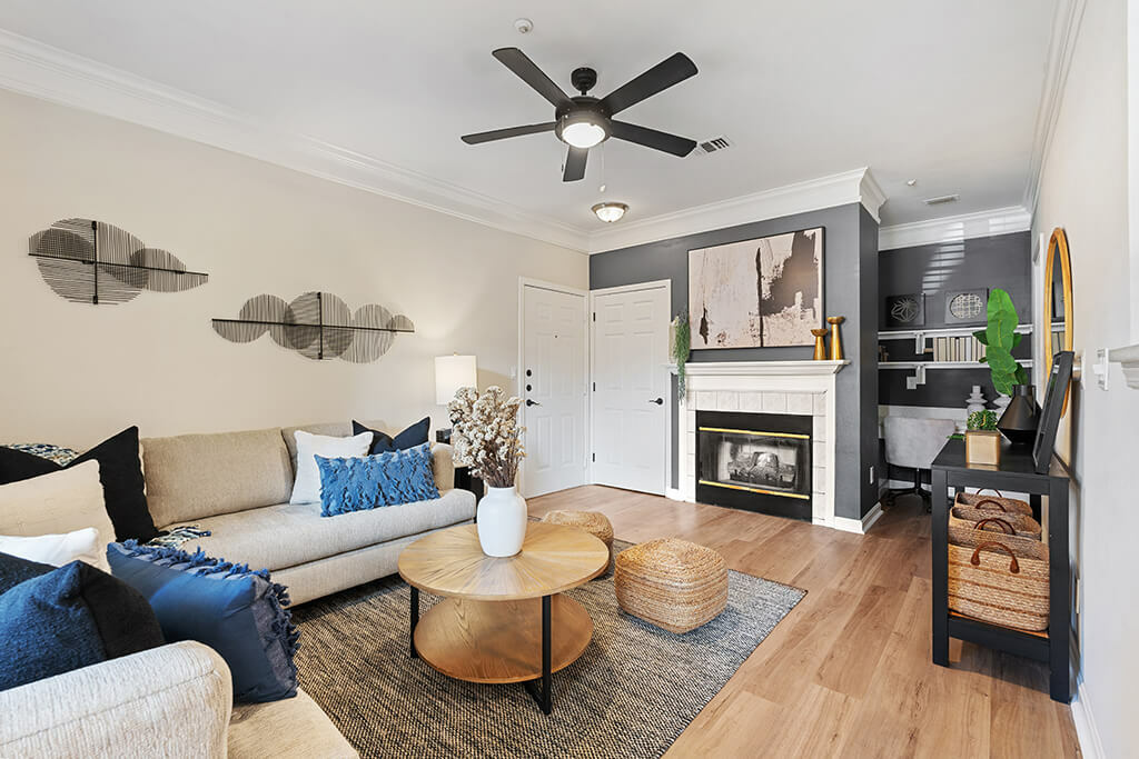 River Pointe at Den Rock Apartments Lawrence Apartments